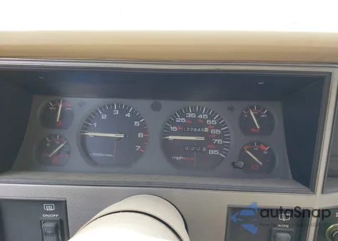 1992 Jeep Cherokee Laredo z USA, uszkodzony, nr VIN 1J4FJ58S0NL157571